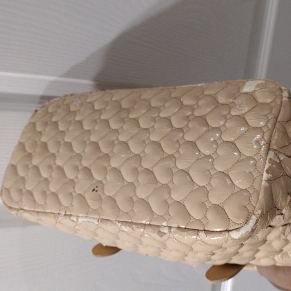 Samantha Vega Handbag Purse Quilted Hearts, Women's Fashion Bag, 13.5 x13.5x5.5" - Picture 9 of 12